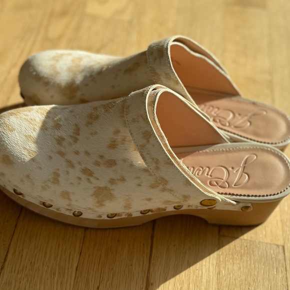 Women’s J. Crew Convertible-Strap Leather Clogs Natural Calf Hair Size 8 - Picture 6 of 7